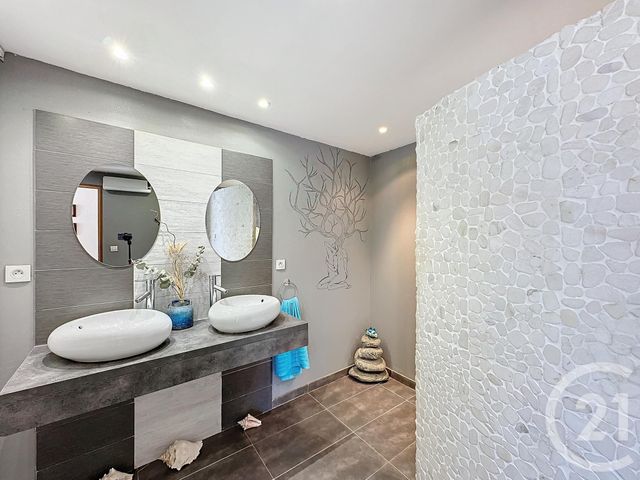 maison à vendre - 7 pièces - 185.05 m2 - BESSAN - 34 - LANGUEDOC-ROUSSILLON - Century 21 Vue Sur Mer