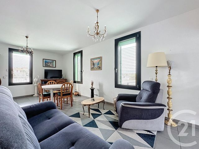 Appartement T3 à vendre - 3 pièces - 65.78 m2 - LE GRAU D AGDE - 34 - LANGUEDOC-ROUSSILLON - Century 21 Vue Sur Mer