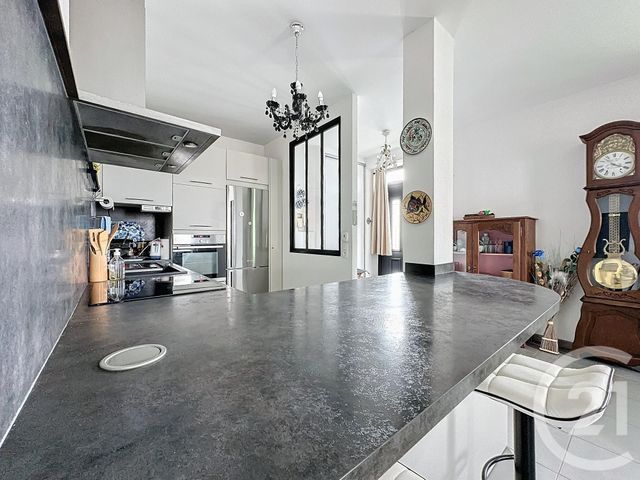 Appartement T3 à vendre - 3 pièces - 65.78 m2 - LE GRAU D AGDE - 34 - LANGUEDOC-ROUSSILLON - Century 21 Vue Sur Mer