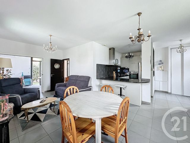 Appartement T3 à vendre - 3 pièces - 65.78 m2 - LE GRAU D AGDE - 34 - LANGUEDOC-ROUSSILLON - Century 21 Vue Sur Mer