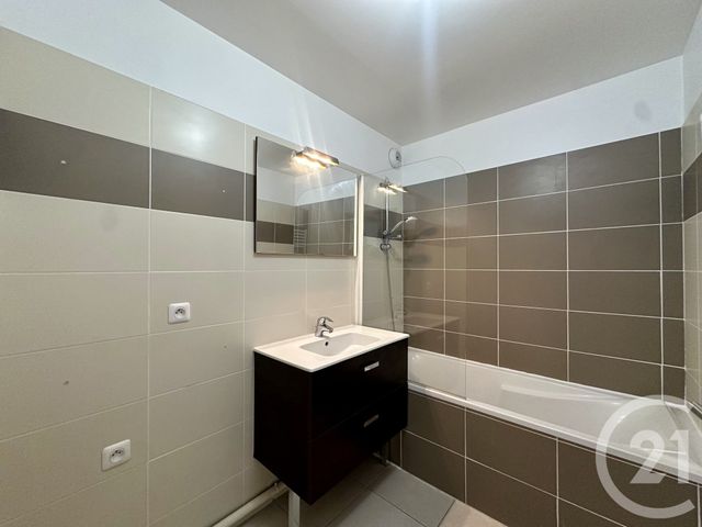 Appartement T3 à vendre - 3 pièces - 61.01 m2 - AGDE - 34 - LANGUEDOC-ROUSSILLON - Century 21 Vue Sur Mer