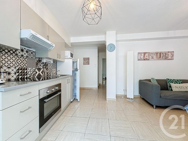 Afficher la photo en grand Appartement T3 à vendre - 3 pièces - 48.84 m2 - AGDE - 34 - LANGUEDOC-ROUSSILLON - Century 21 Vue Sur Mer