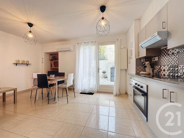 Afficher la photo en grand Appartement T3 à vendre - 3 pièces - 48.84 m2 - AGDE - 34 - LANGUEDOC-ROUSSILLON - Century 21 Vue Sur Mer