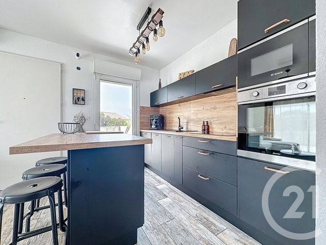Appartement T3 à vendre - 3 pièces - 54.77 m2 - AGDE - 34 - LANGUEDOC-ROUSSILLON - Century 21 Vue Sur Mer