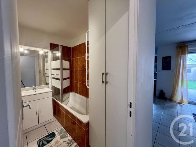 Appartement T3 à vendre - 3 pièces - 53.4 m2 - AGDE - 34 - LANGUEDOC-ROUSSILLON - Century 21 Vue Sur Mer