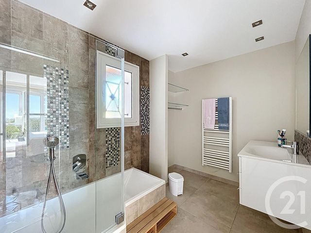 Afficher la photo en grand maison à vendre - 6 pièces - 223.01 m2 - PORTIRAGNES - 34 - LANGUEDOC-ROUSSILLON - Century 21 Vue Sur Mer