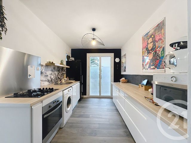 Afficher la photo en grand Appartement T5 à vendre - 5 pièces - 91.29 m2 - AGDE - 34 - LANGUEDOC-ROUSSILLON - Century 21 Vue Sur Mer