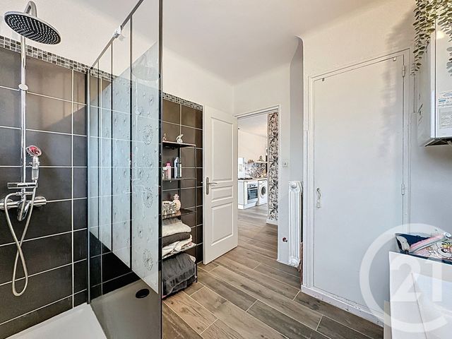 Afficher la photo en grand Appartement T5 à vendre - 5 pièces - 91.29 m2 - AGDE - 34 - LANGUEDOC-ROUSSILLON - Century 21 Vue Sur Mer