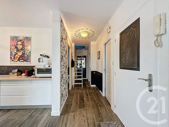 Afficher la photo en grand Appartement T5 à vendre - 5 pièces - 91.29 m2 - AGDE - 34 - LANGUEDOC-ROUSSILLON - Century 21 Vue Sur Mer