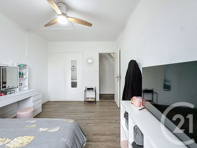 Afficher la photo en grand Appartement T5 à vendre - 5 pièces - 91.29 m2 - AGDE - 34 - LANGUEDOC-ROUSSILLON - Century 21 Vue Sur Mer