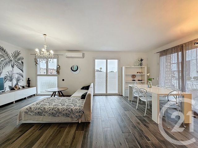 Afficher la photo en grand Appartement T5 à vendre - 5 pièces - 91.29 m2 - AGDE - 34 - LANGUEDOC-ROUSSILLON - Century 21 Vue Sur Mer