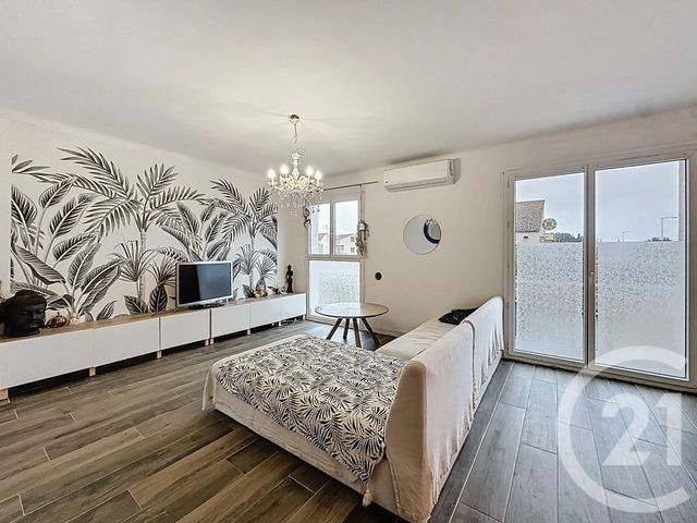 Afficher la photo en grand Appartement T5 à vendre - 5 pièces - 91.29 m2 - AGDE - 34 - LANGUEDOC-ROUSSILLON - Century 21 Vue Sur Mer