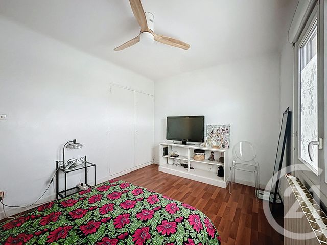 Afficher la photo en grand Appartement T5 à vendre - 5 pièces - 91.29 m2 - AGDE - 34 - LANGUEDOC-ROUSSILLON - Century 21 Vue Sur Mer