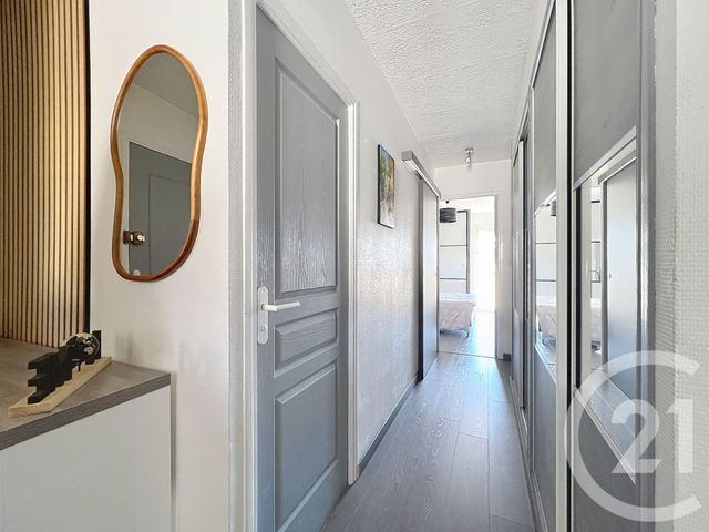 Afficher la photo en grand Appartement T4 à vendre - 4 pièces - 76.98 m2 - AGDE - 34 - LANGUEDOC-ROUSSILLON - Century 21 Vue Sur Mer