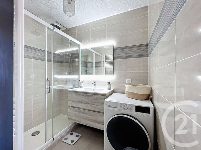 Afficher la photo en grand Appartement T4 à vendre - 4 pièces - 76.98 m2 - AGDE - 34 - LANGUEDOC-ROUSSILLON - Century 21 Vue Sur Mer