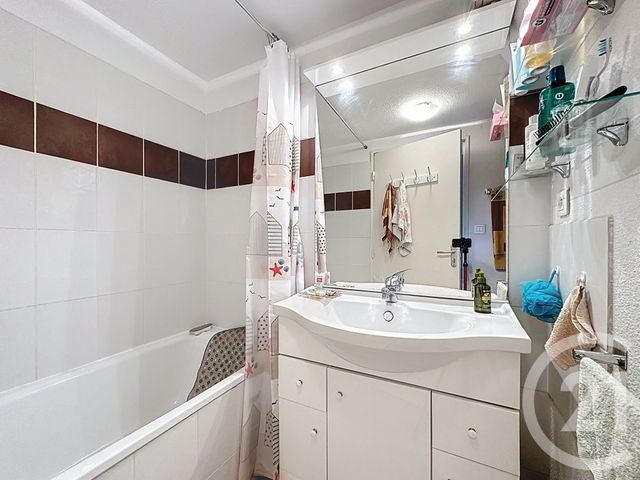 Appartement T3 à vendre - 3 pièces - 46.65 m2 - AGDE - 34 - LANGUEDOC-ROUSSILLON - Century 21 Vue Sur Mer