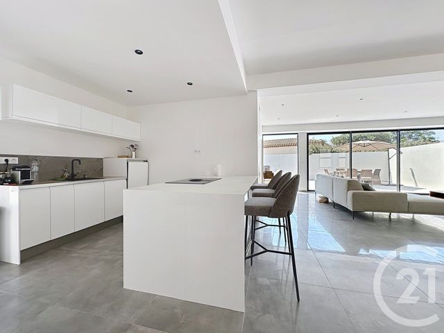 maison à vendre - 4 pièces - 185.35 m2 - LE GRAU D AGDE - 34 - LANGUEDOC-ROUSSILLON - Century 21 Vue Sur Mer