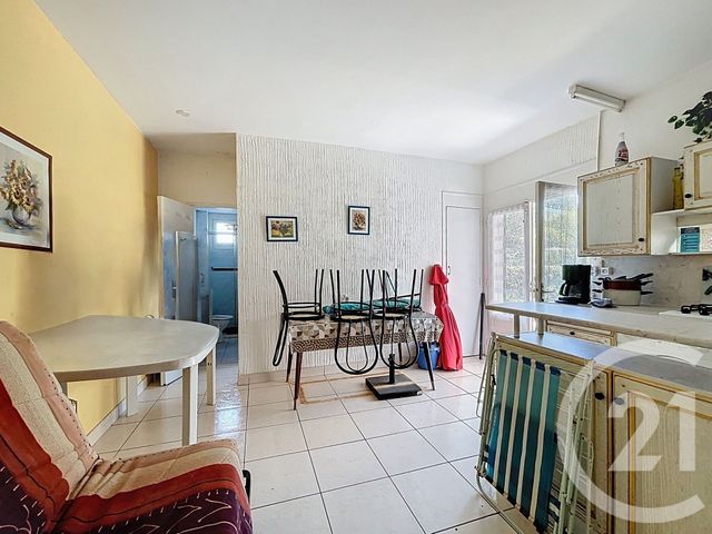Appartement T2 à vendre - 2 pièces - 27.74 m2 - MARSEILLAN PLAGE - 34 - LANGUEDOC-ROUSSILLON - Century 21 Vue Sur Mer