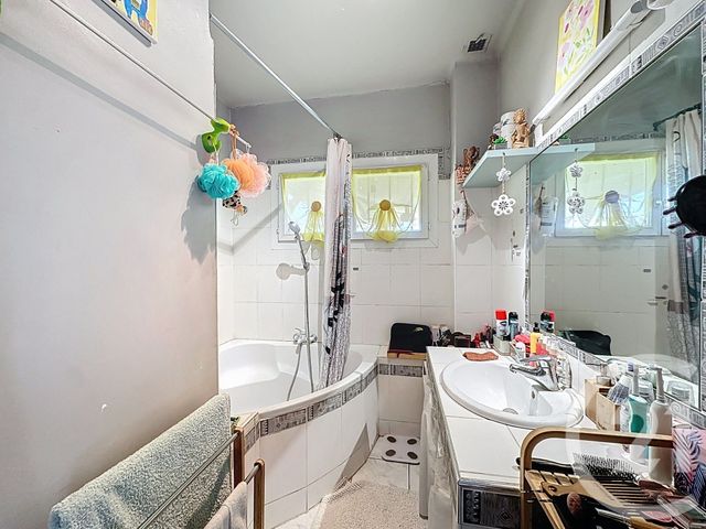 Appartement T3 à vendre - 3 pièces - 68.17 m2 - AGDE - 34 - LANGUEDOC-ROUSSILLON - Century 21 Vue Sur Mer