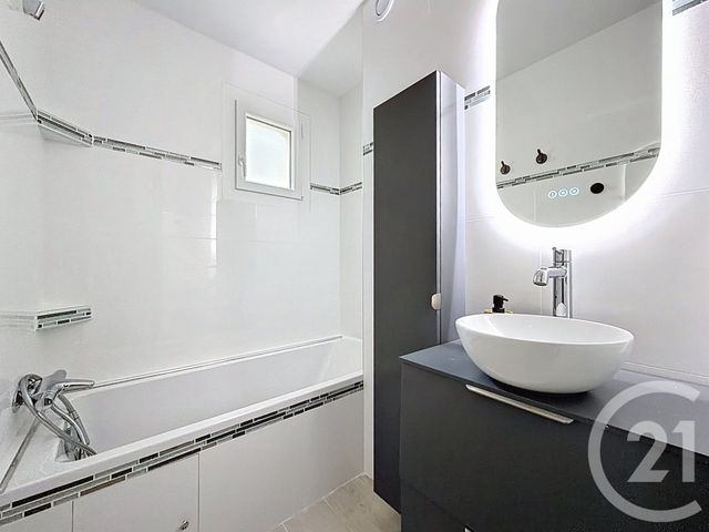 Appartement T2 à vendre - 2 pièces - 30.07 m2 - LE CAP D AGDE - 34 - LANGUEDOC-ROUSSILLON - Century 21 Vue Sur Mer