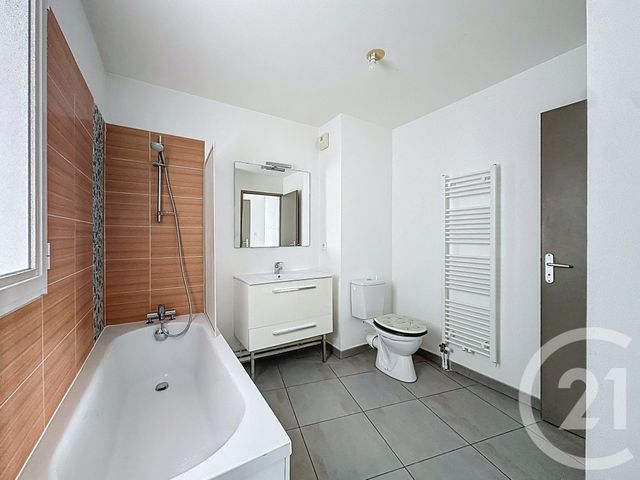 Appartement T2 à vendre - 2 pièces - 48.6 m2 - AGDE - 34 - LANGUEDOC-ROUSSILLON - Century 21 Vue Sur Mer