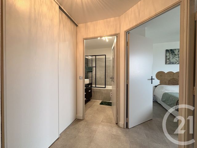 Appartement T3 à vendre - 3 pièces - 62.49 m2 - AGDE - 34 - LANGUEDOC-ROUSSILLON - Century 21 Vue Sur Mer