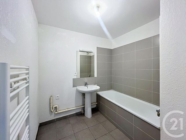 Appartement T3 à vendre - 3 pièces - 60.21 m2 - AGDE - 34 - LANGUEDOC-ROUSSILLON - Century 21 Vue Sur Mer