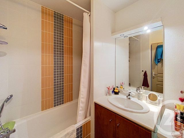 Appartement T3 à vendre - 3 pièces - 54.12 m2 - AGDE - 34 - LANGUEDOC-ROUSSILLON - Century 21 Vue Sur Mer