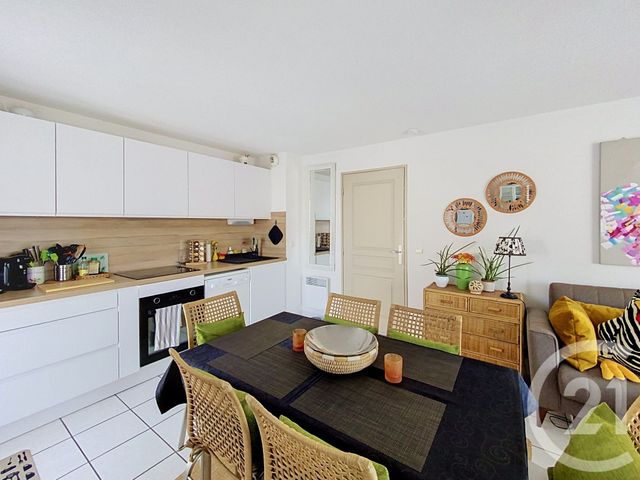 Appartement T3 à vendre - 3 pièces - 54.12 m2 - AGDE - 34 - LANGUEDOC-ROUSSILLON - Century 21 Vue Sur Mer