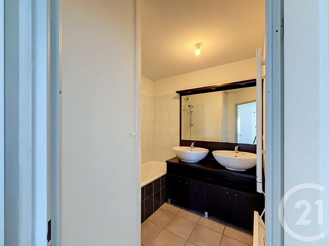 Appartement T4 à vendre - 4 pièces - 75.5 m2 - AGDE - 34 - LANGUEDOC-ROUSSILLON - Century 21 Vue Sur Mer